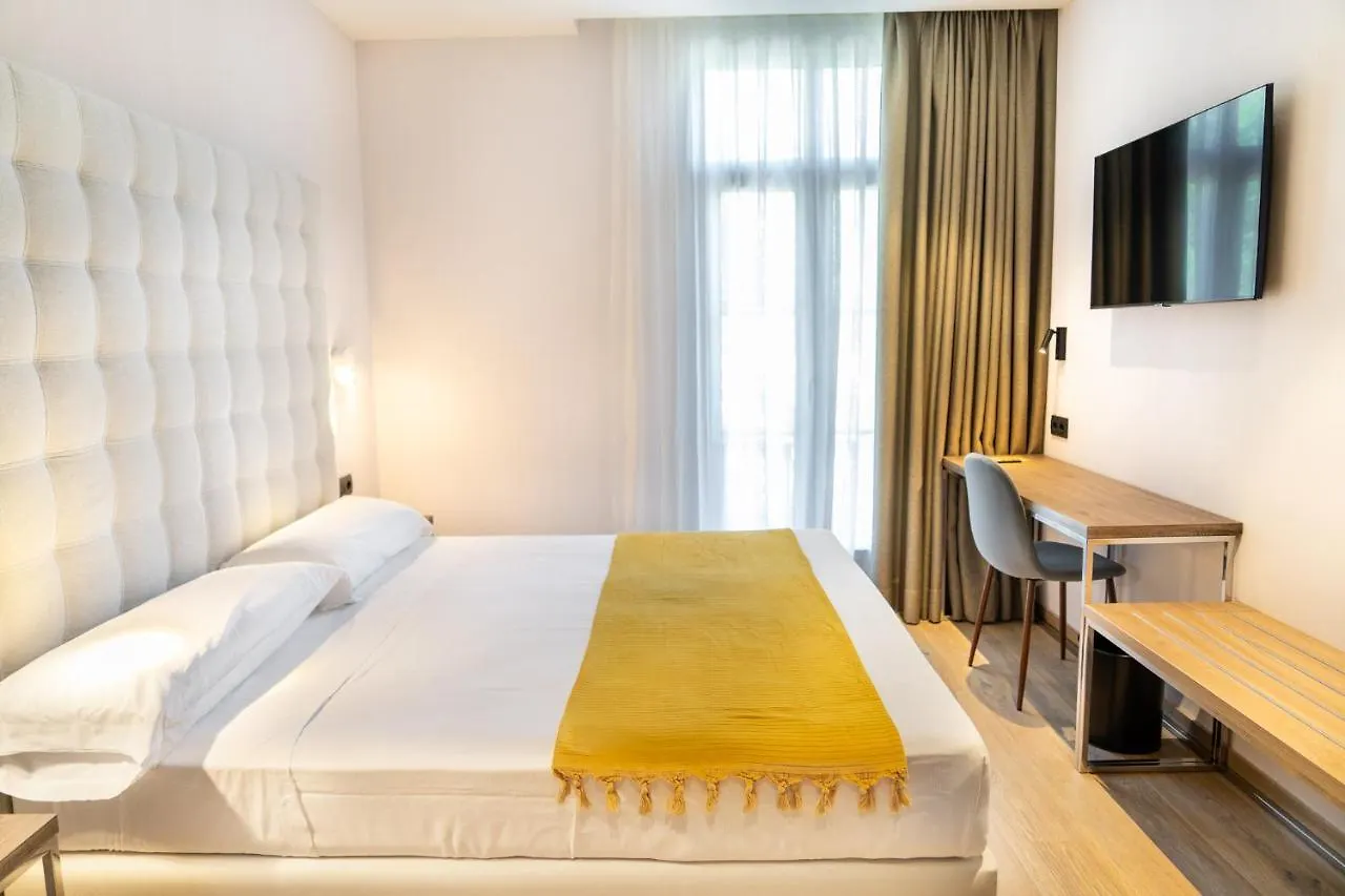 ***  Hotel Caledonian Barcellona Spagna